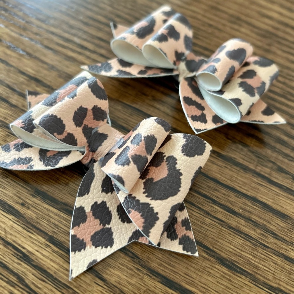SOLD•Shoe Clips - Picture 3 of 3